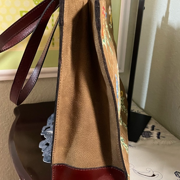 Patricia Nash Khaki Leather Tote With Wild Flowers NWT - Picture 3 of 9